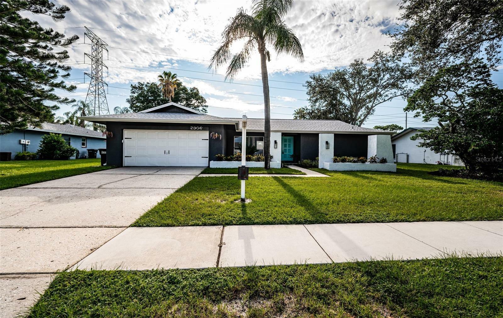 Property Photo:  2906 Clubhouse Drive W  FL 33761 