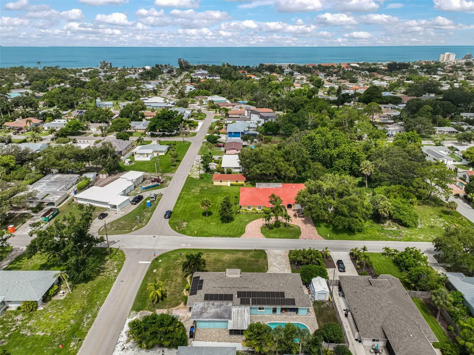 Property Photo:  1099 Nokomis Avenue S  FL 34285 