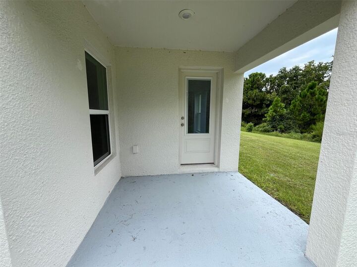 Property Photo: 671 Bay Leaf Drive FL 34759