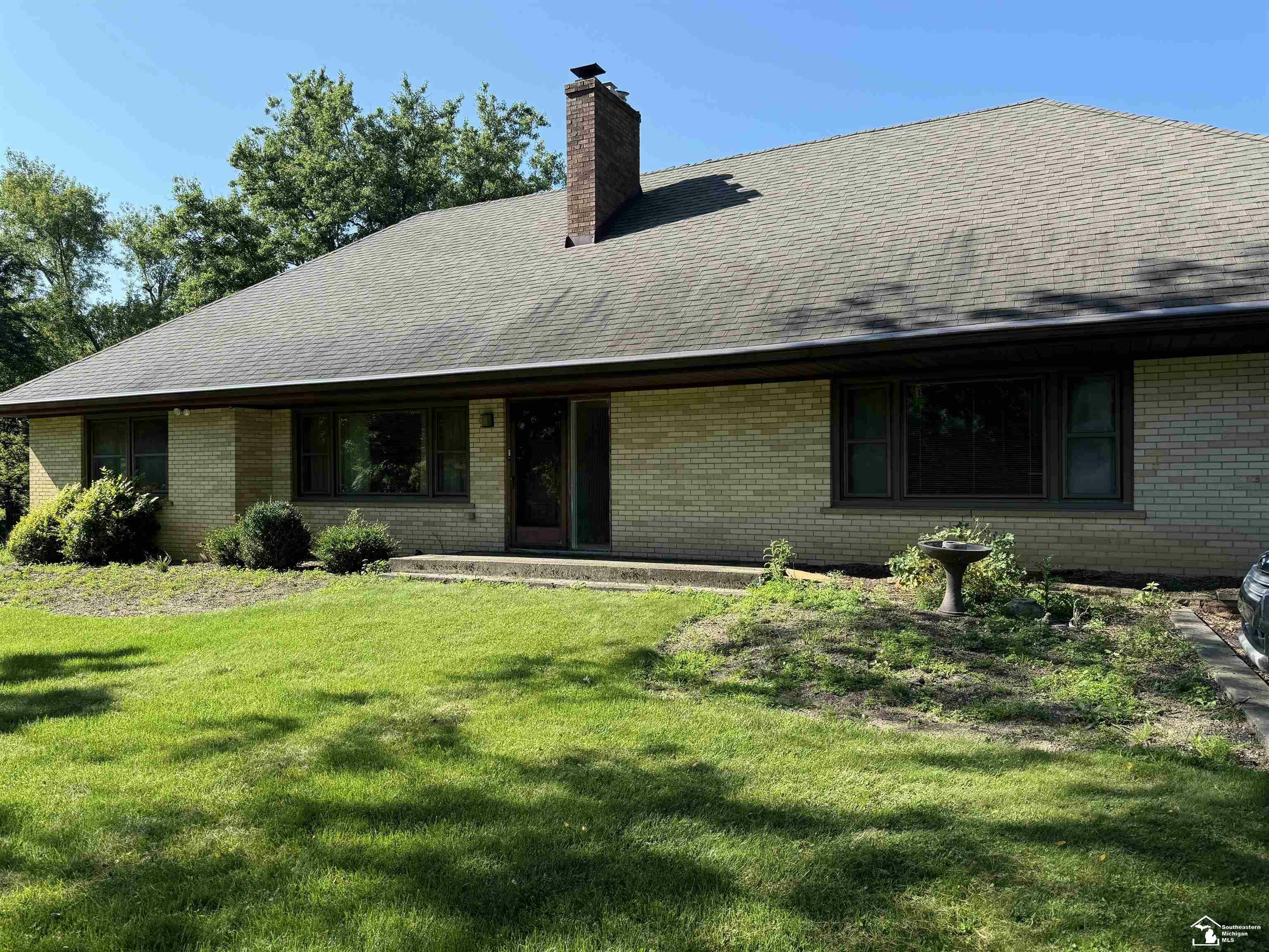 Property Photo:  5677 Vreeland Road  MI 48105 