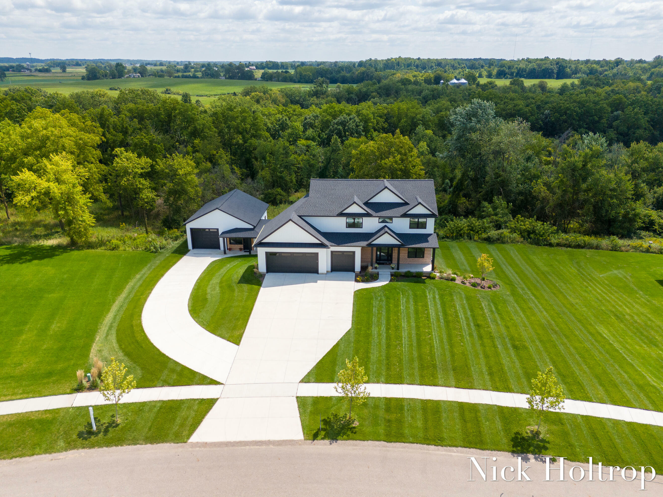 Property Photo:  12652 Ridgedale Drive  MI 49401 