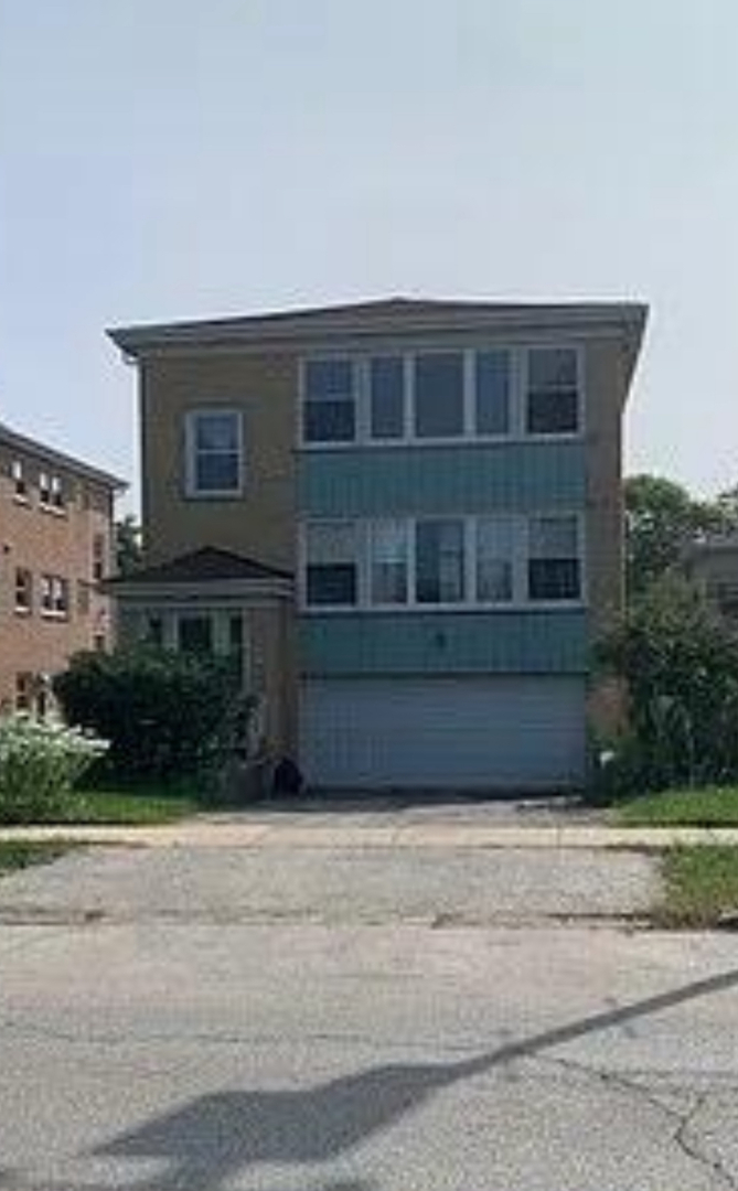Property Photo: 3341 W Pratt Avenue 2 IL 60712
