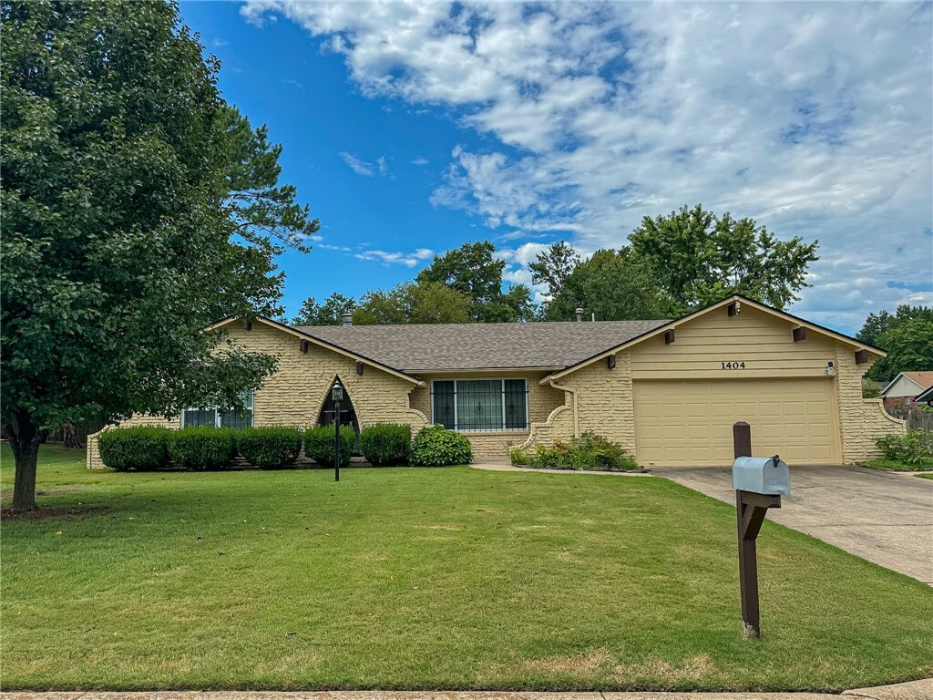 Property Photo:  1404 Overo Circle  AR 72762 