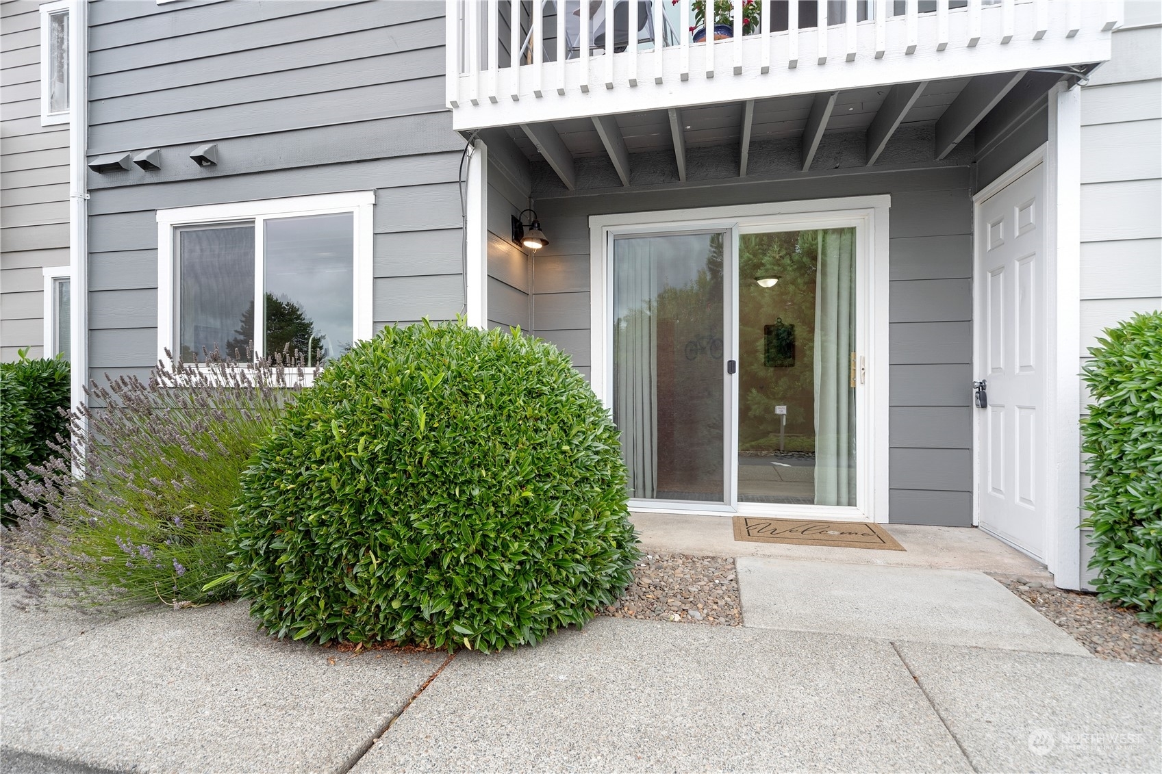 Property Photo:  1930 Lawrence Street C2  WA 98368 