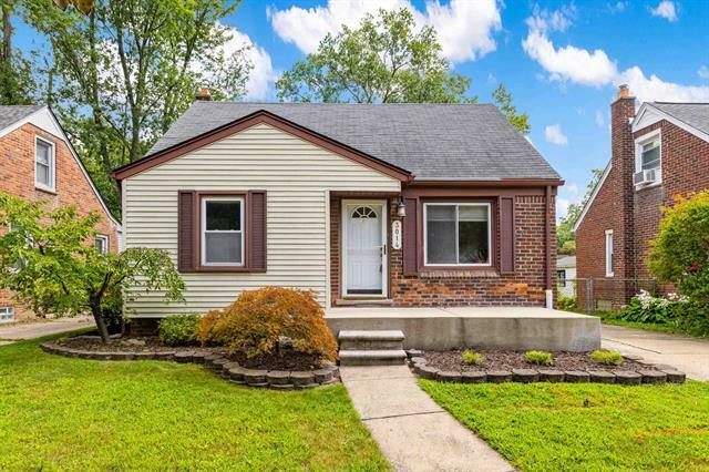 Property Photo:  3014 N Vermont Avenue  MI 48073 