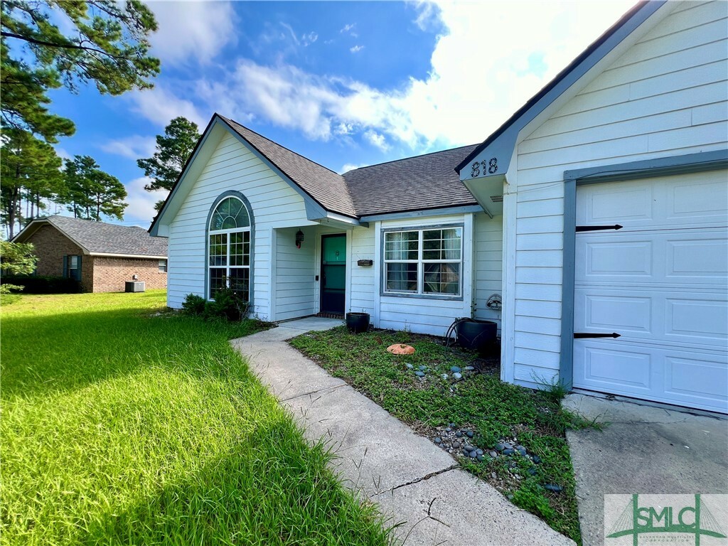 Property Photo:  818 Mandarin Drive  GA 31313 