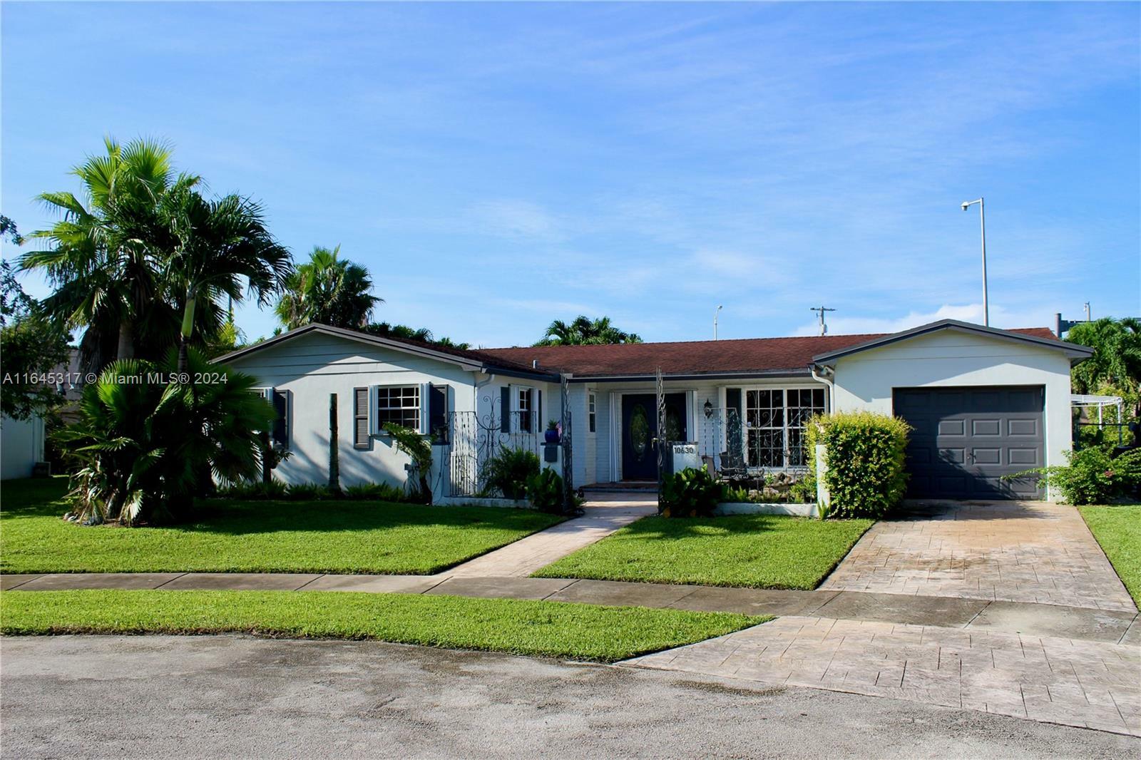 Property Photo:  10630 SW 103rd St  FL 33176 