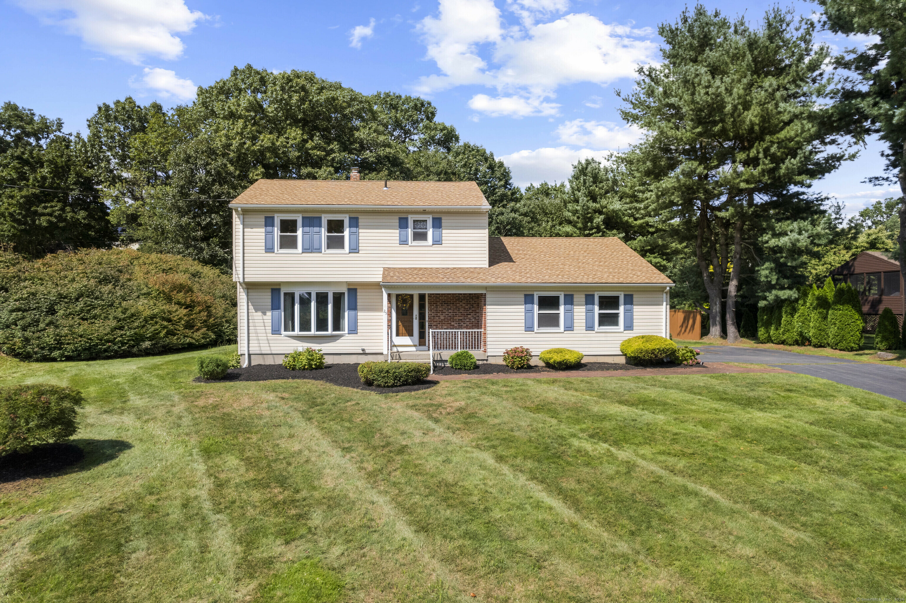 Property Photo:  25 Flintlock Road  CT 06473 