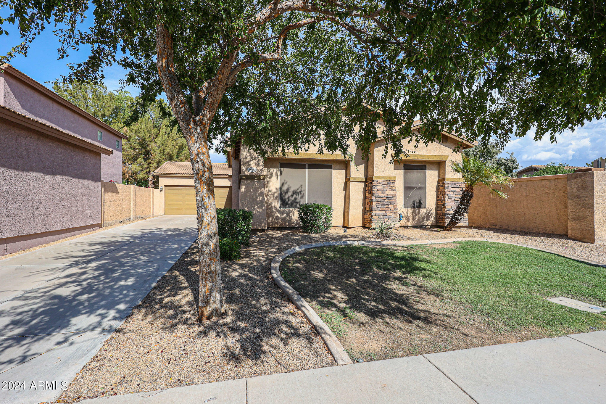 Property Photo:  4947 S Mosley Drive  AZ 85249 