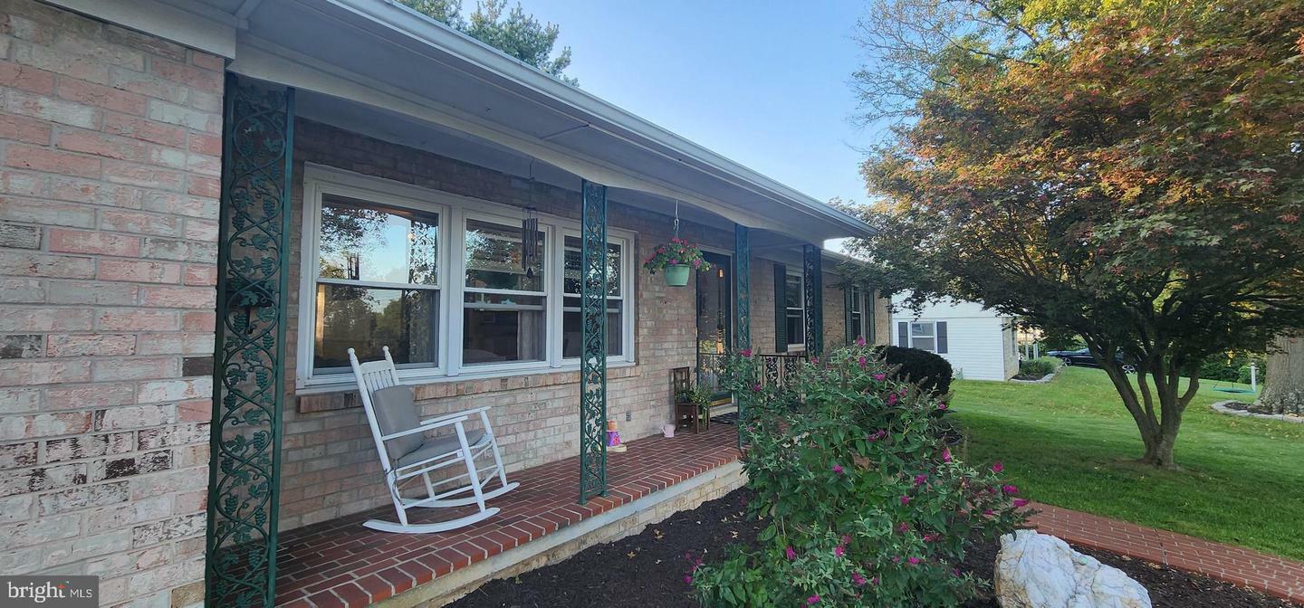 Property Photo:  123 Ivy Drive  PA 17356 