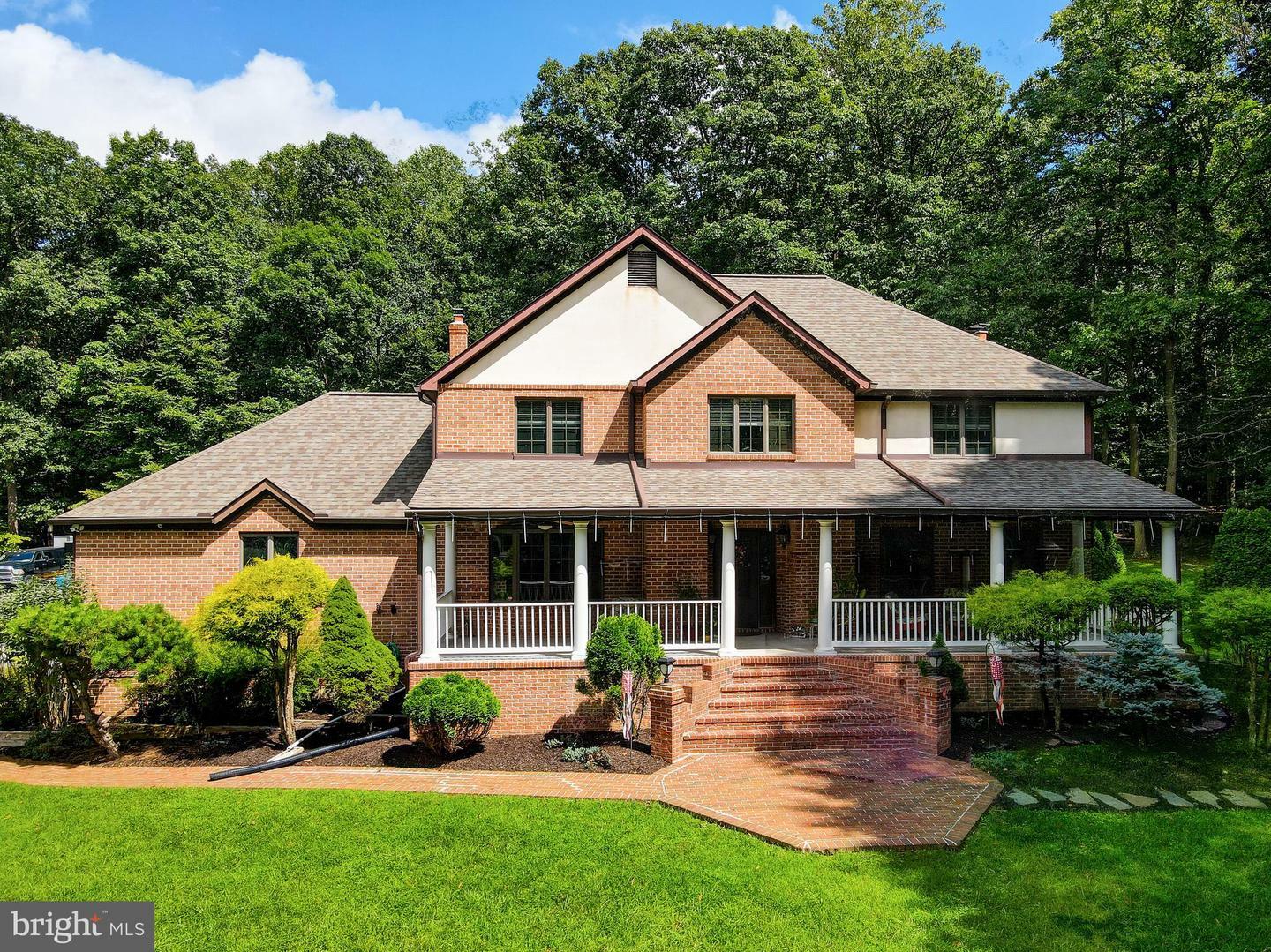 Property Photo:  2021 Oakmont Road  MD 21047 