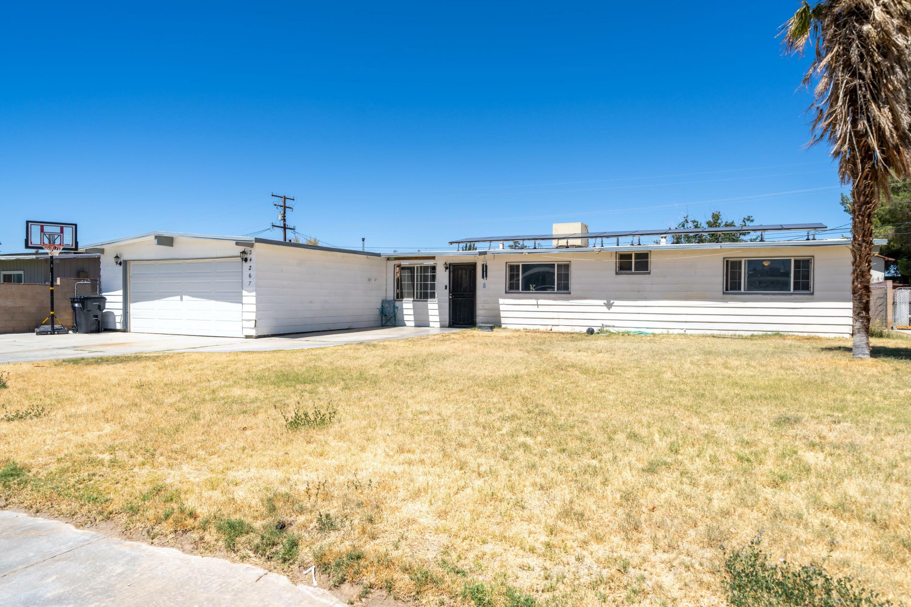 Property Photo:  24267 Tamarisk Avenue  CA 93516 