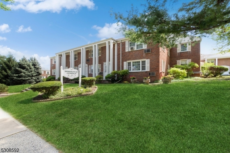 Property Photo: 445 Morris Ave 4C NJ 07081