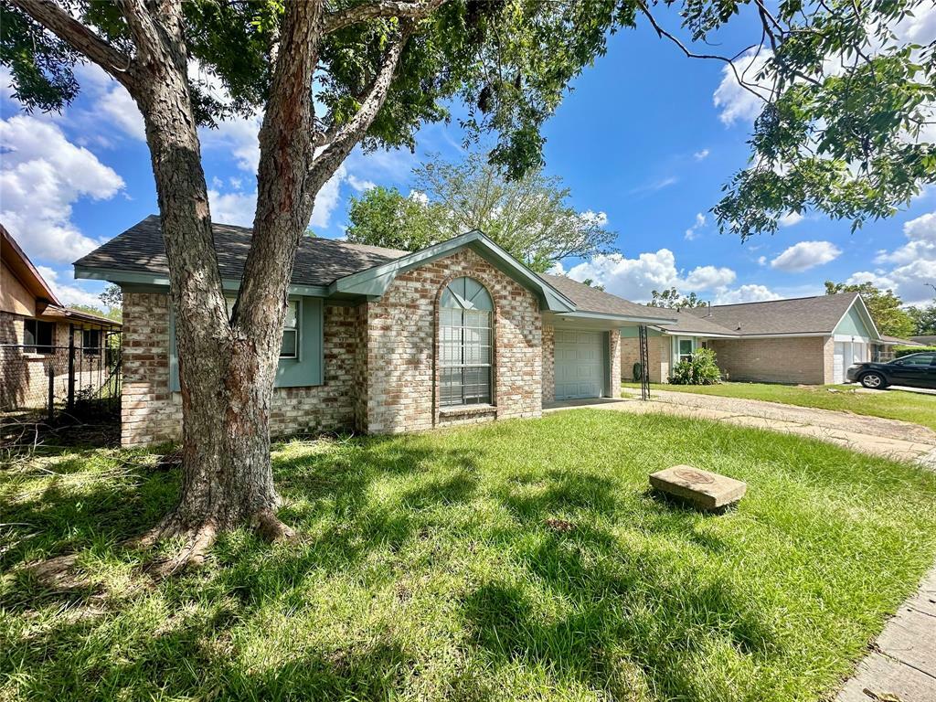 Property Photo:  5019 Tavenor Lane  TX 77048 