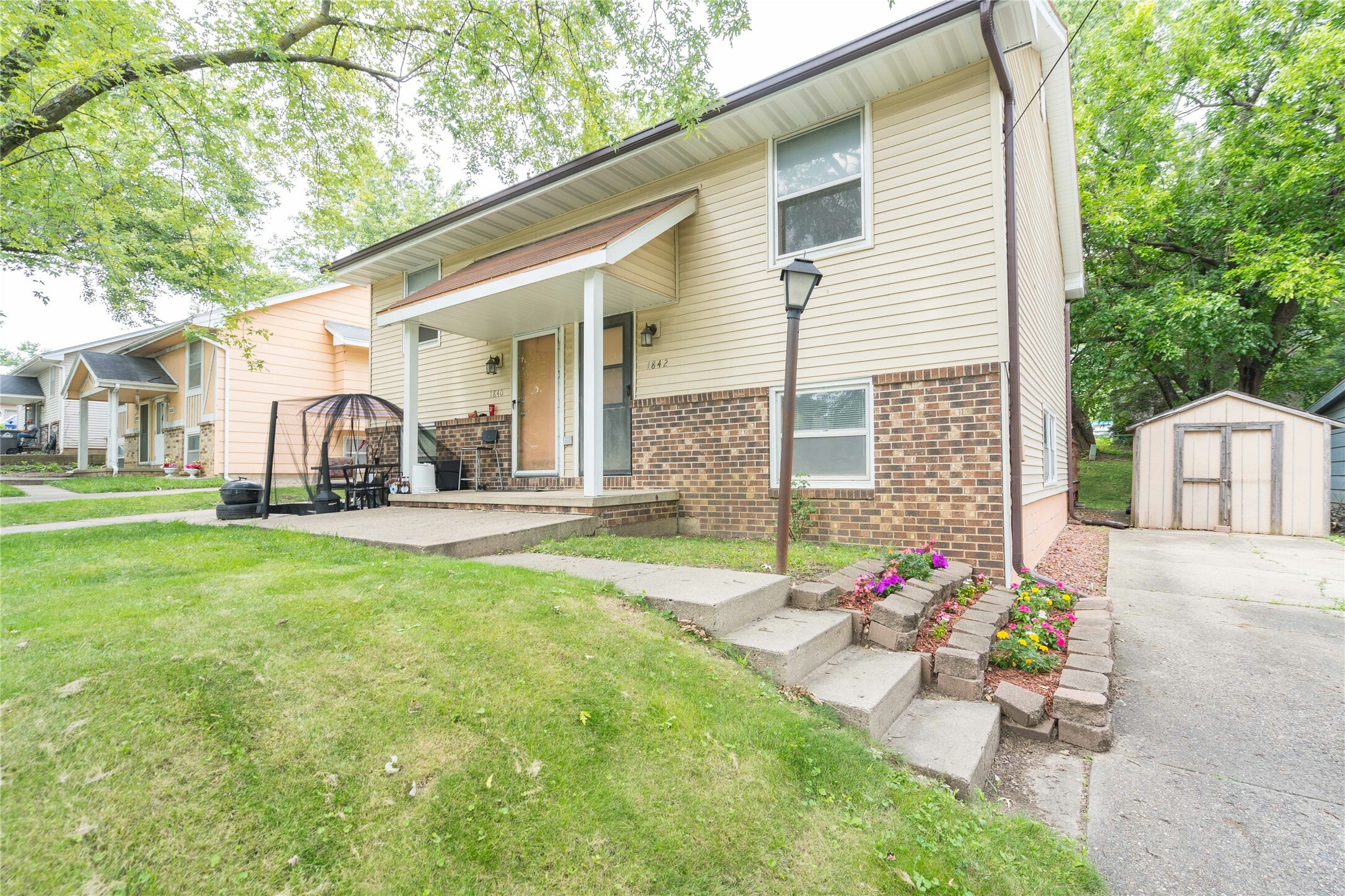 Property Photo:  1842 E Park Avenue  IA 50320 