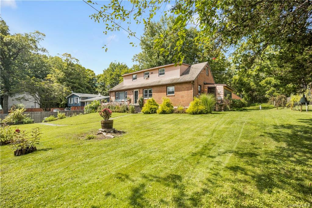 Property Photo:  18 Gerow Lane  NY 12553 