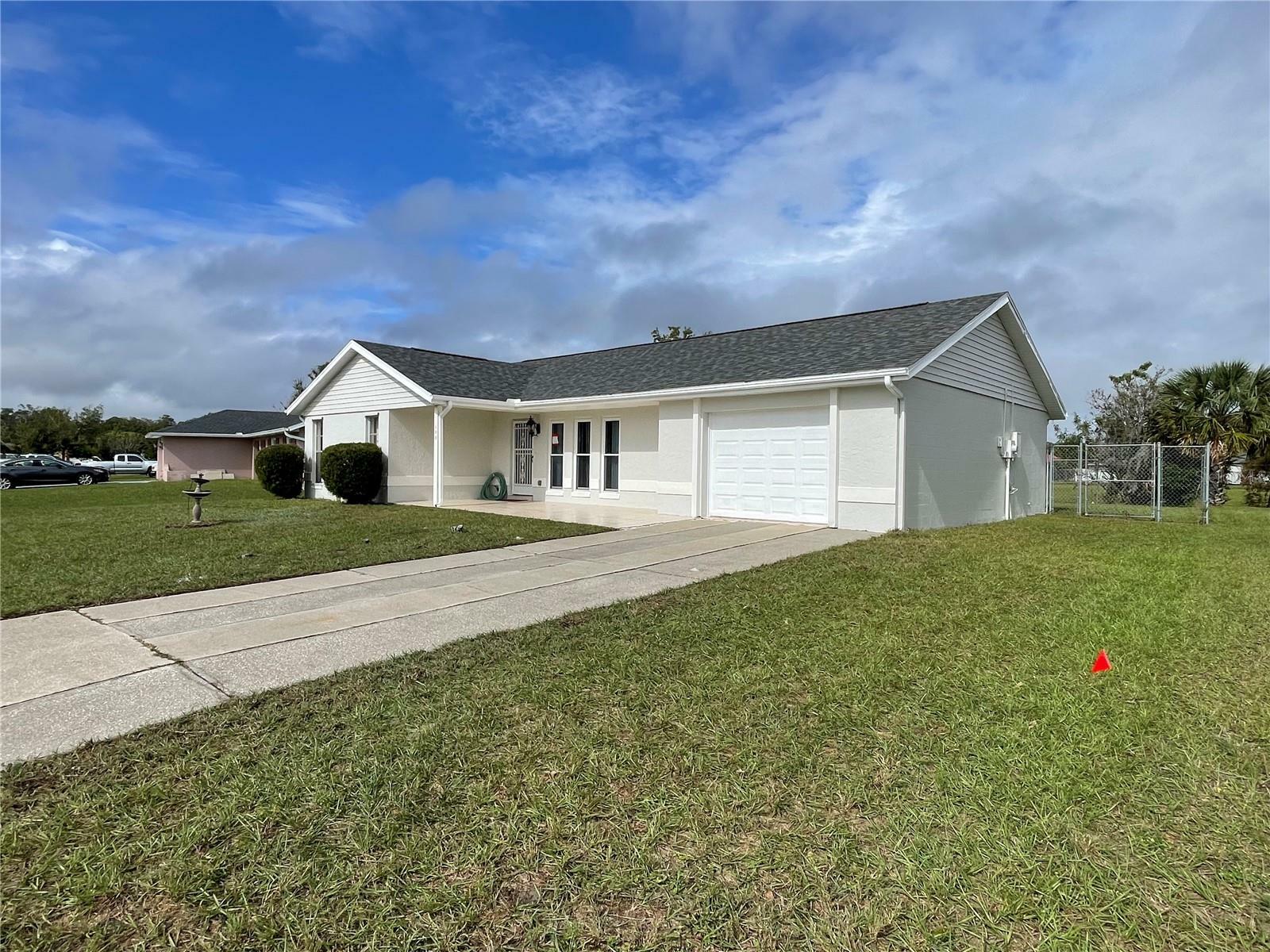 Property Photo:  177 E Cedarwood Circle  FL 34743 