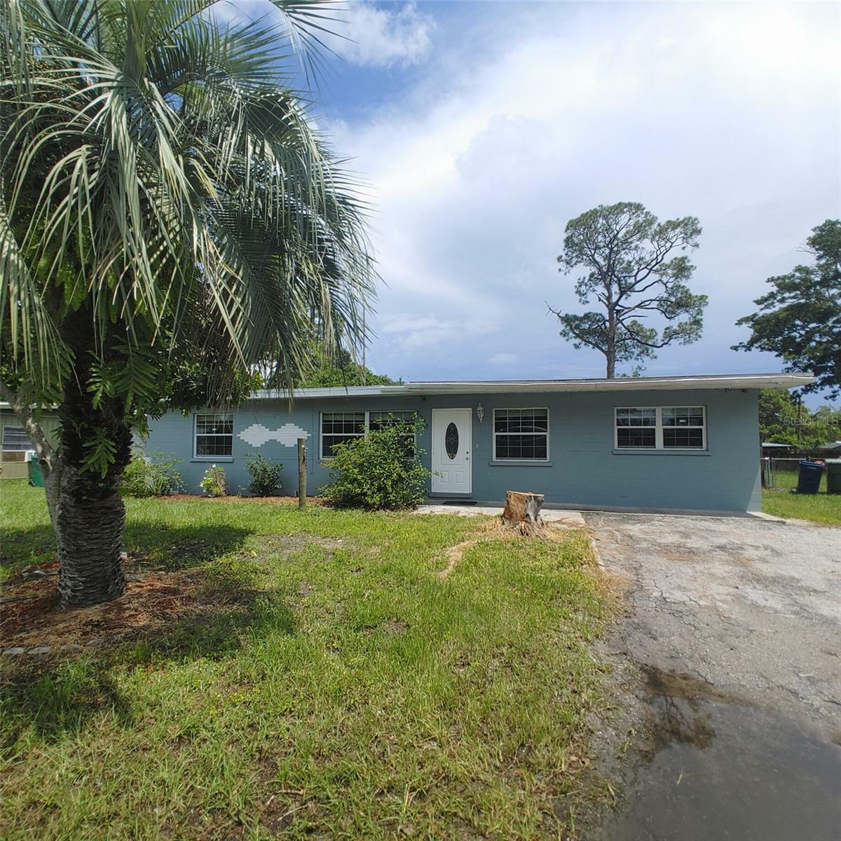 Property Photo:  6033 9th Street Court E  FL 34203 