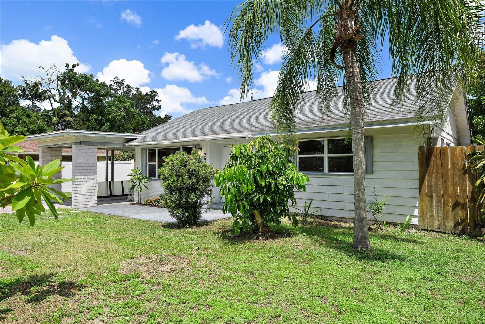 Property Photo:  2667 Cheryle Lane  FL 34237 