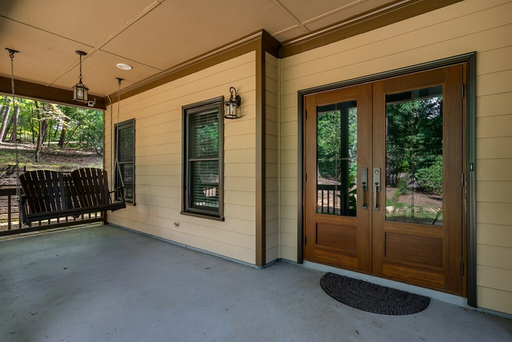 Property Photo:  232 Sunset Court  GA 30143 