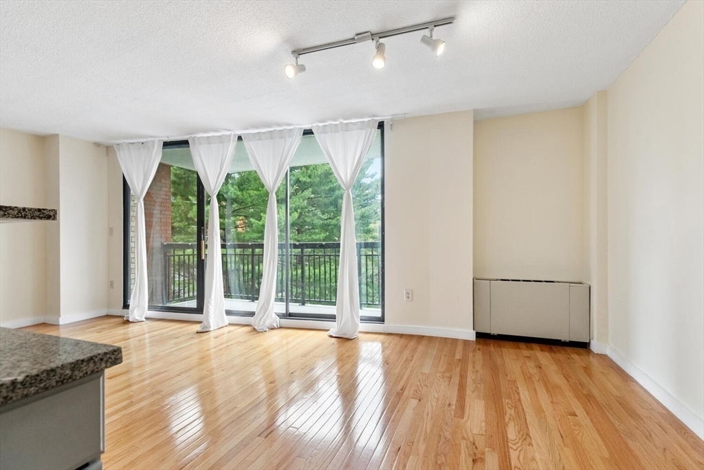 Property Photo:  60 Longwood Ave 402  MA 02446 