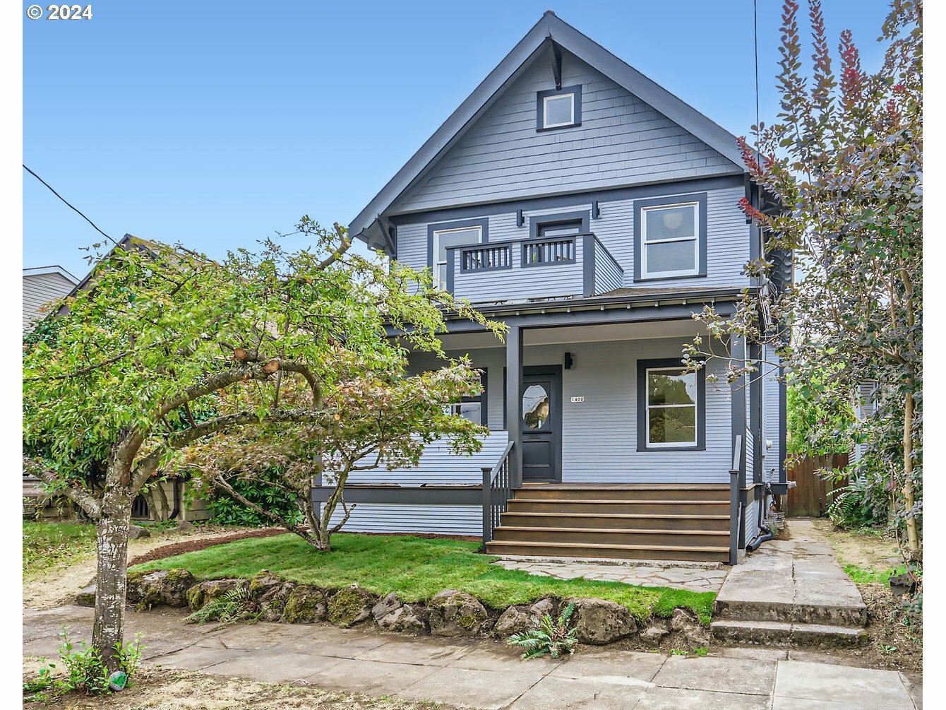 Property Photo:  1400 NE Sumner St  OR 97211 