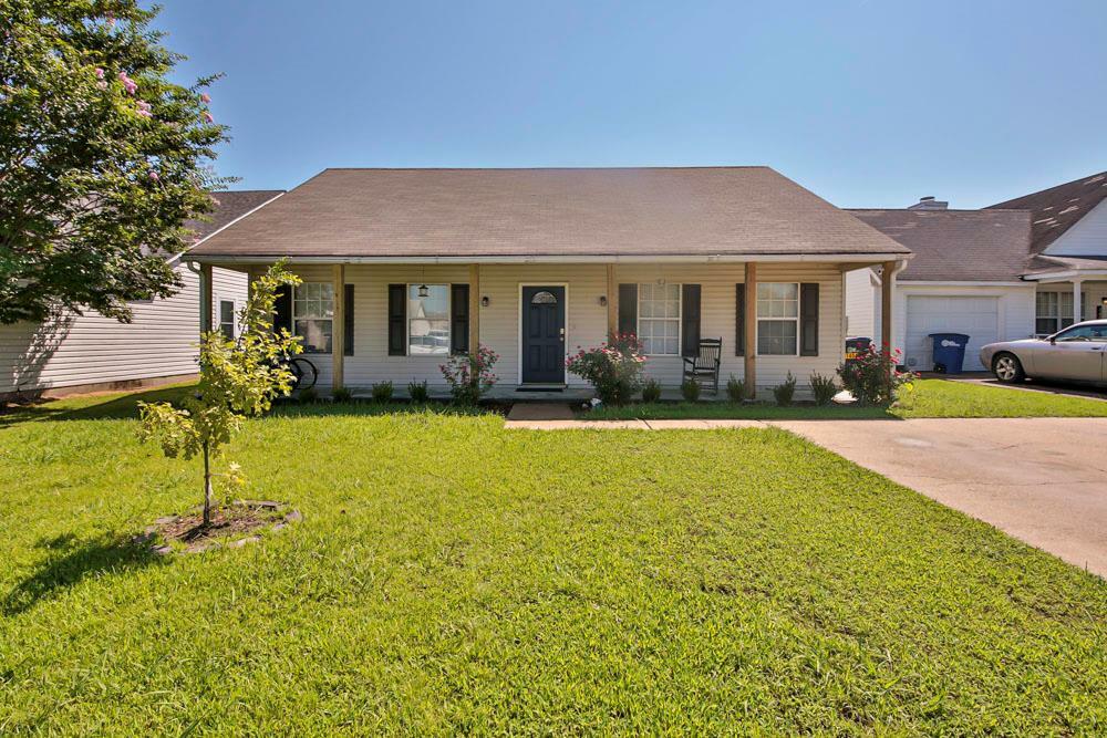 Property Photo:  1404 Elijah Street  AR 72301 