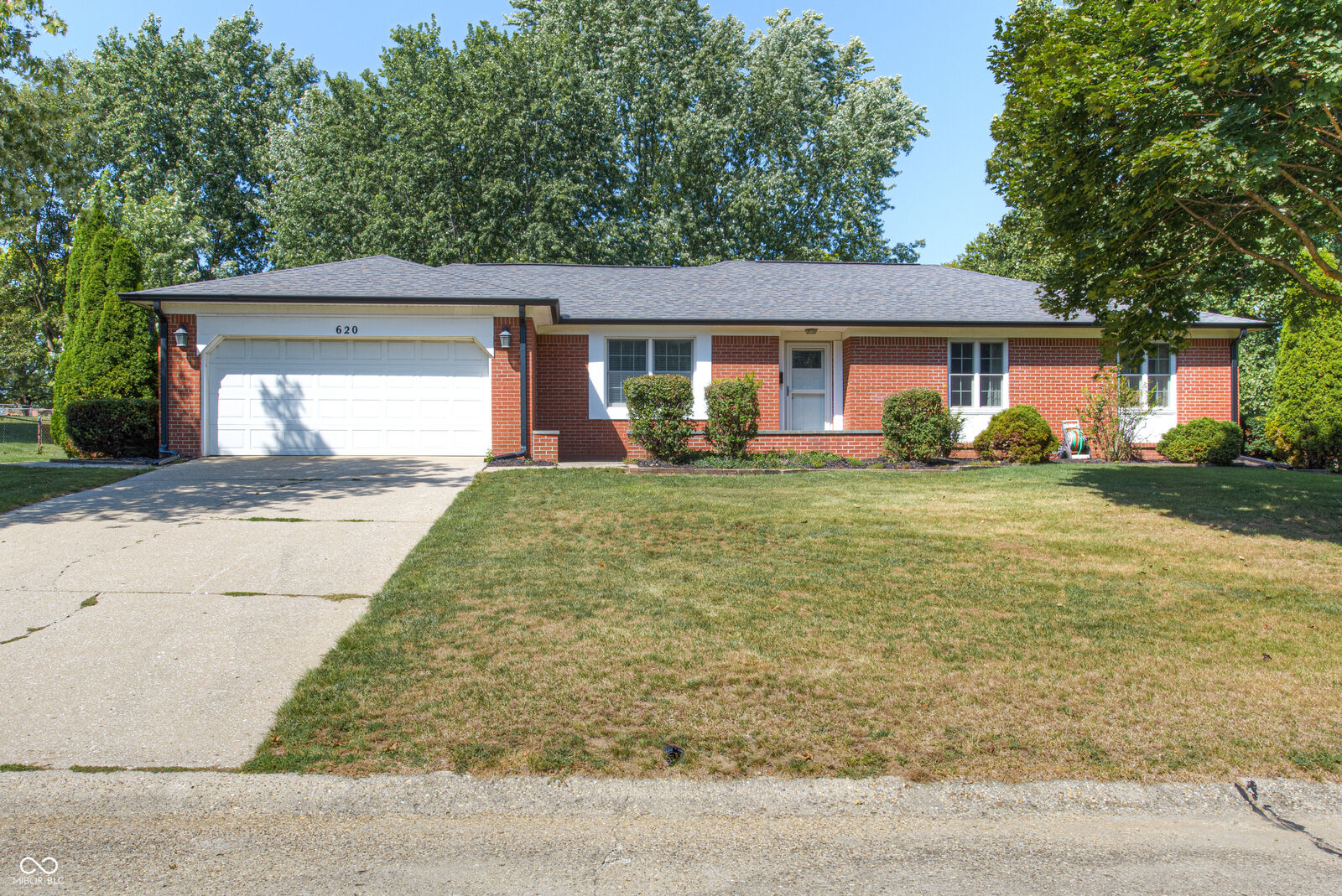Property Photo:  620 Ridge Road  IN 46142 