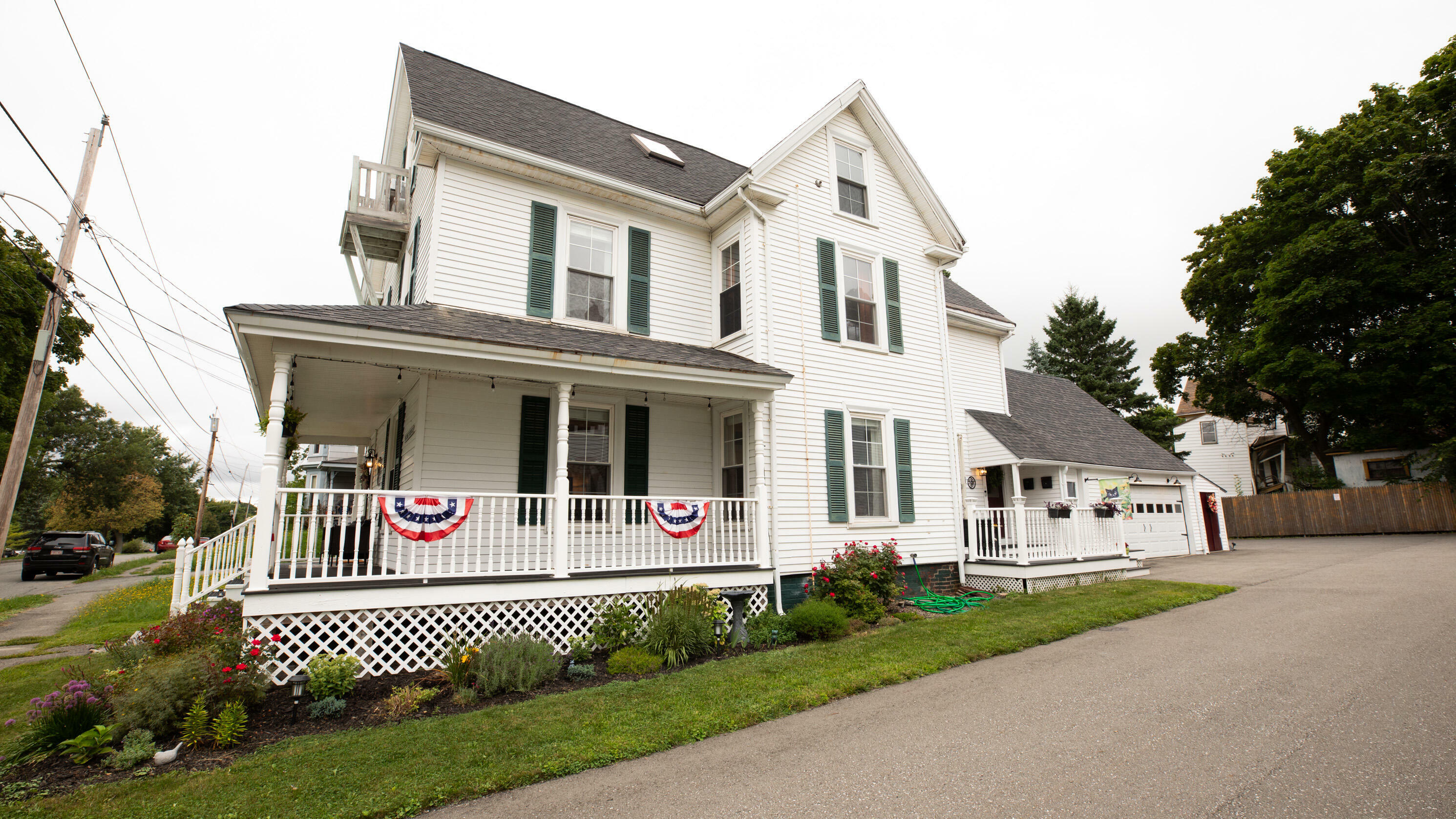 Property Photo:  291 Pine Street  ME 04401 