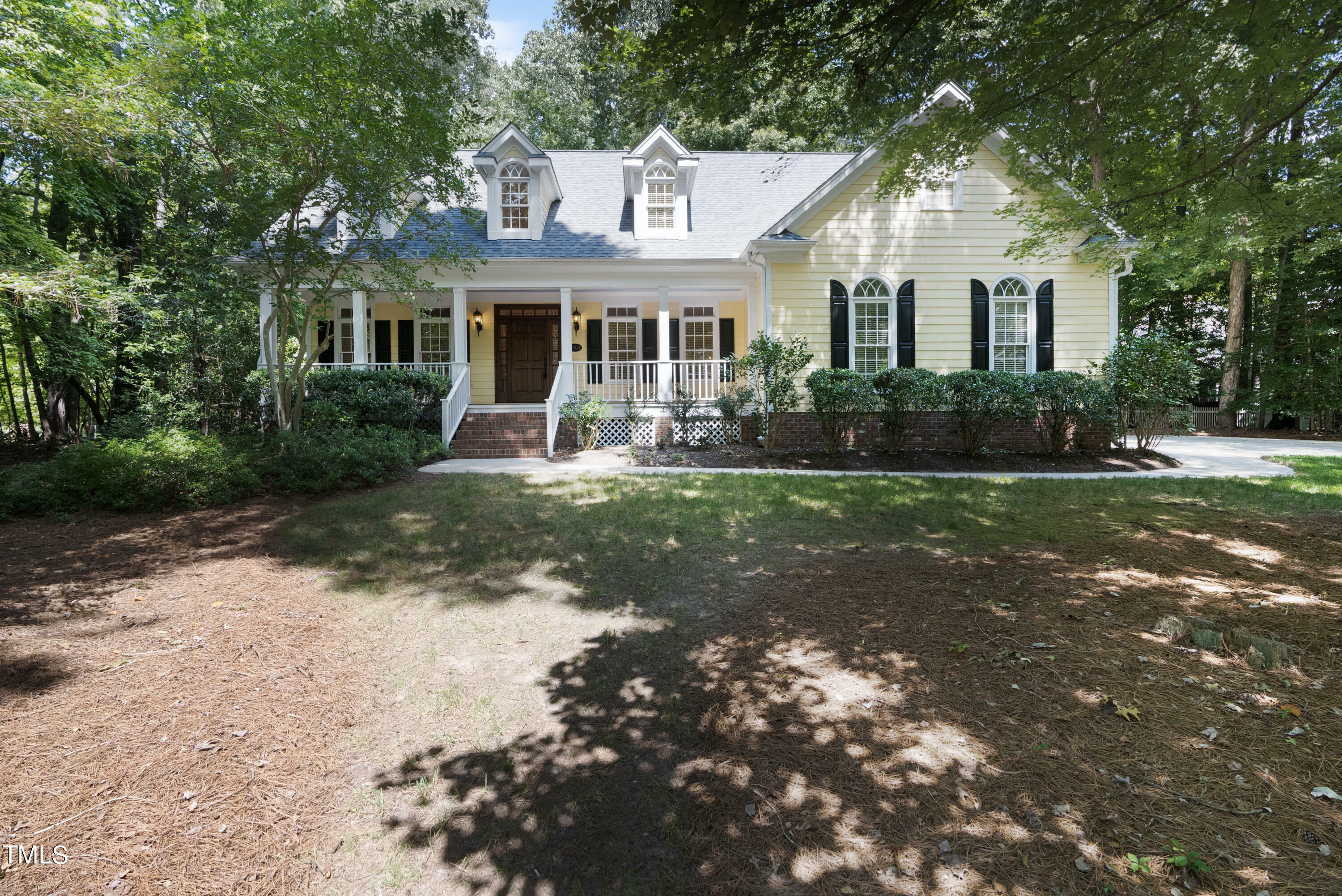 Property Photo:  5504 Solomons Seal Court  NC 27540 