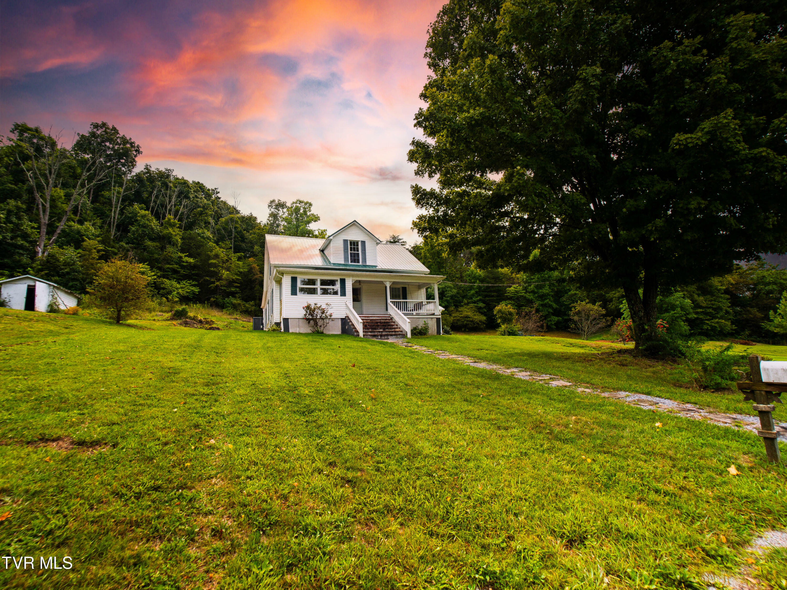 Property Photo:  110 Charles Smith Road  TN 37694 