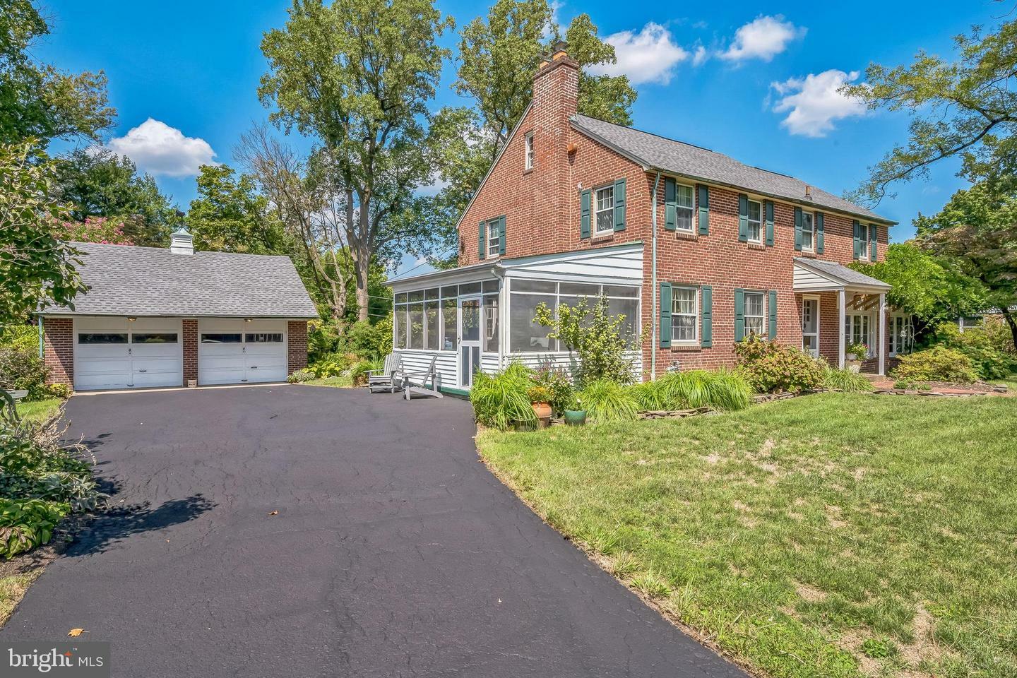 Property Photo:  716 Sunset Road  PA 19038 