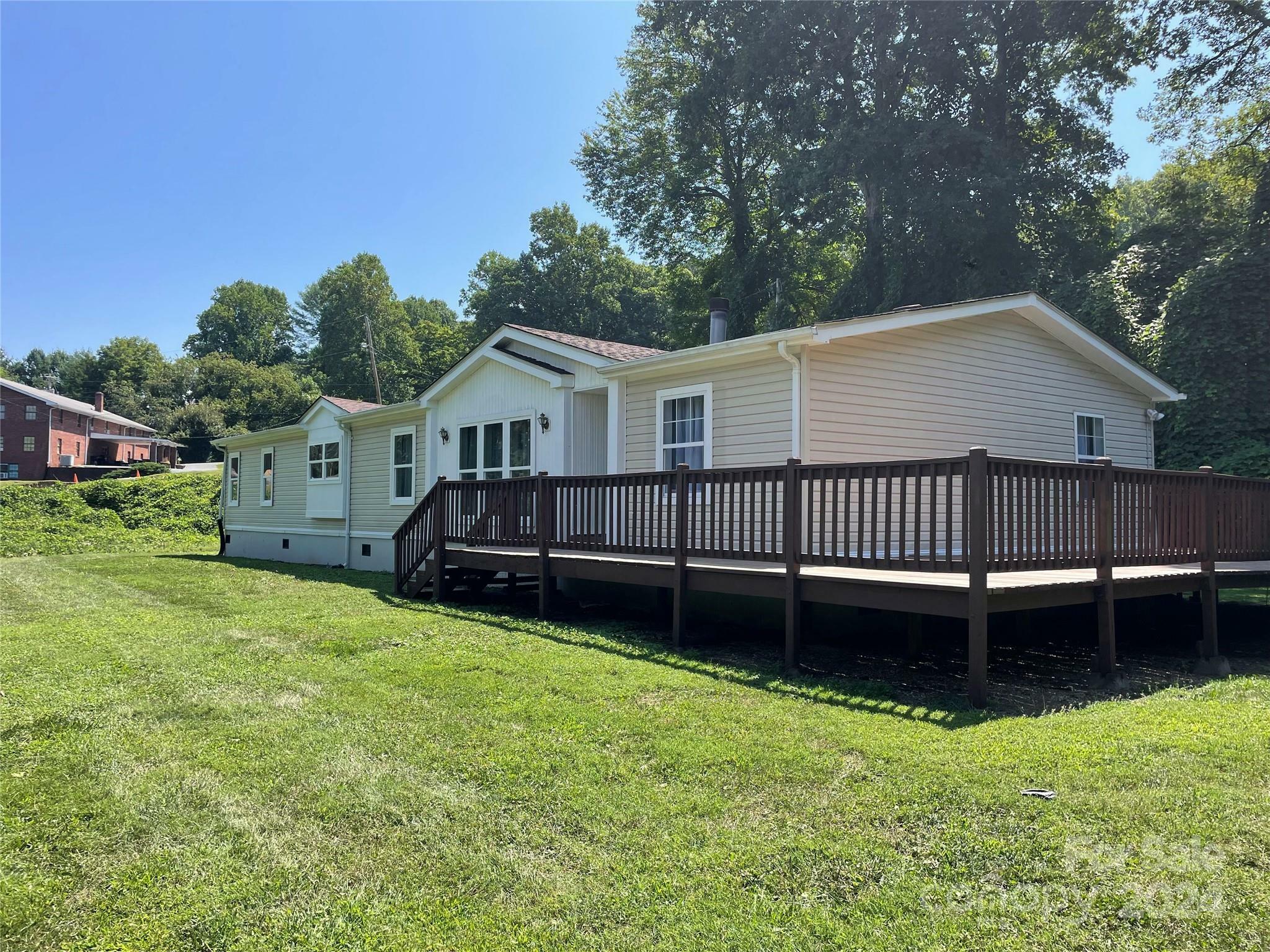 Property Photo: 1217 Franklin Grove Church Road NC 28713