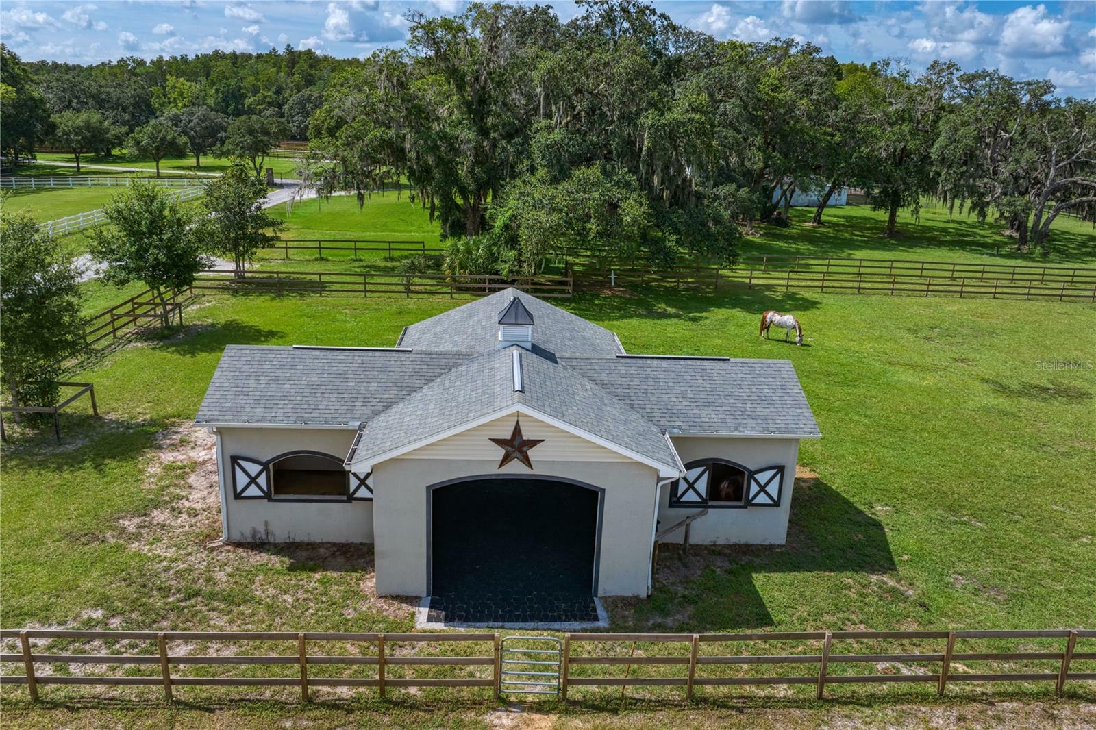 Property Photo:  10324 Saddle Ridge Road  FL 34654 