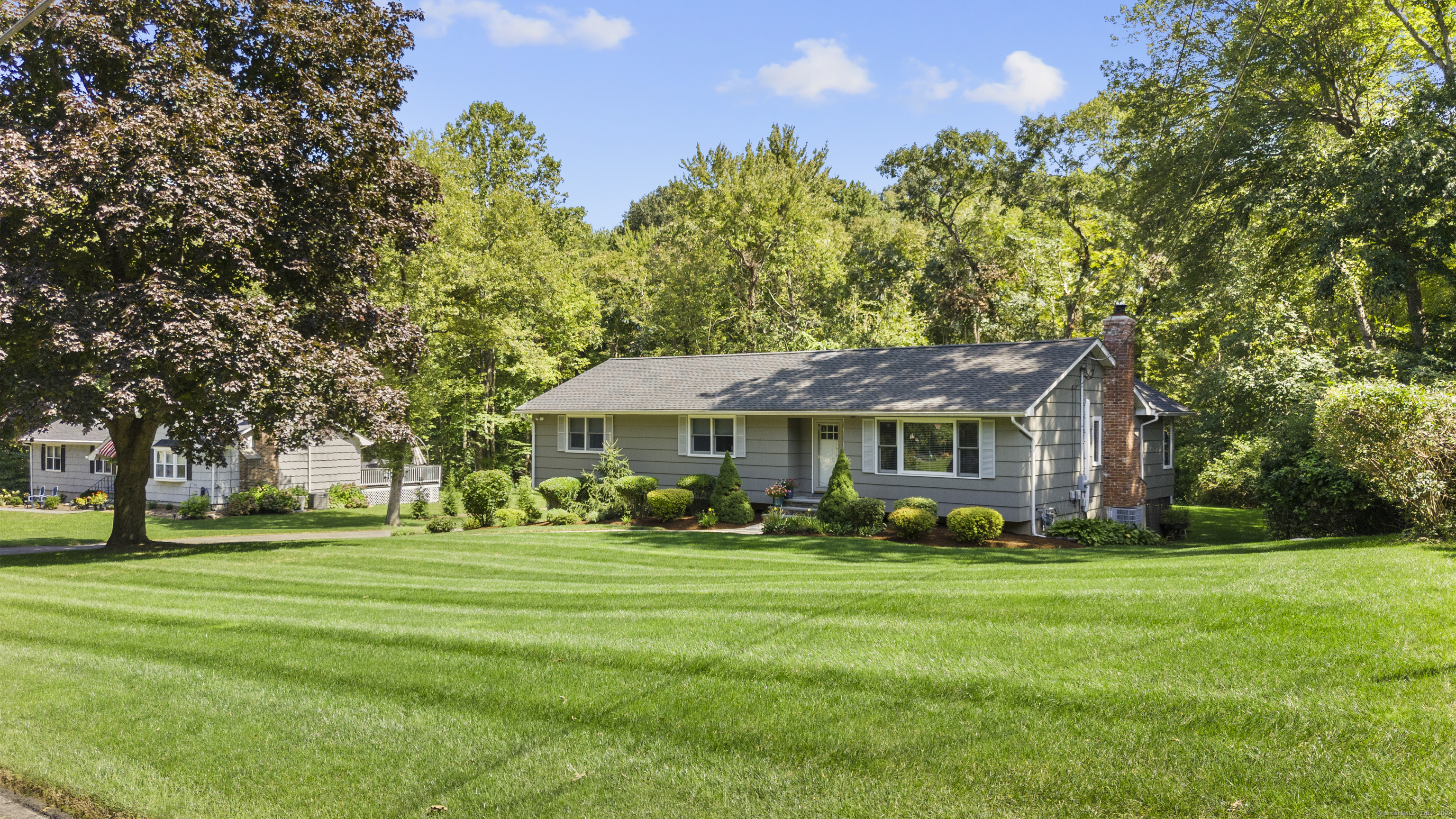 Property Photo:  118 Greenbrier Road  CT 06611 