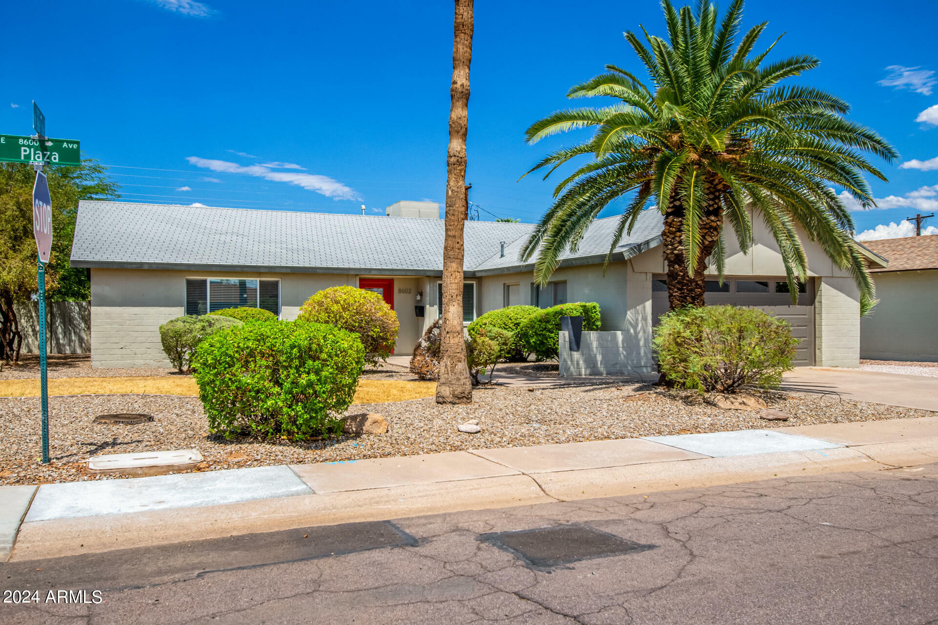 Property Photo:  8602 E Plaza Avenue  AZ 85250 