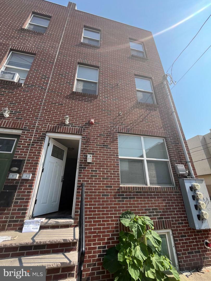 Property Photo: 1811 W Berks Street PA 19121