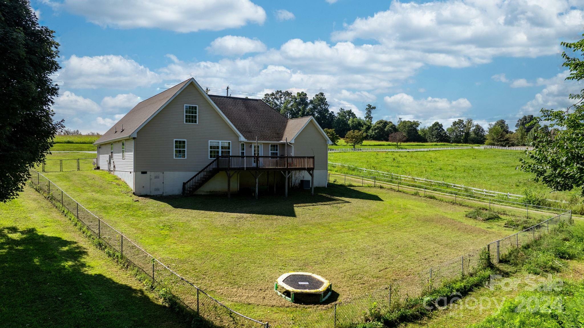 Property Photo:  1678 Jamestown Road  NC 28655 