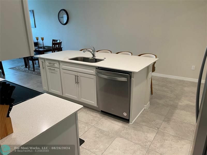 Property Photo:  2127 S Appleton Cir S  FL 33309 