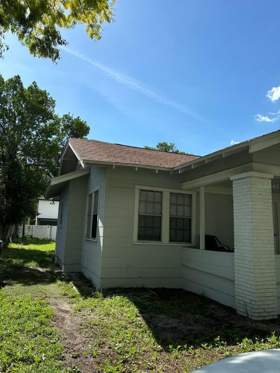 Property Photo:  206 N Matanzas Avenue  FL 33609 