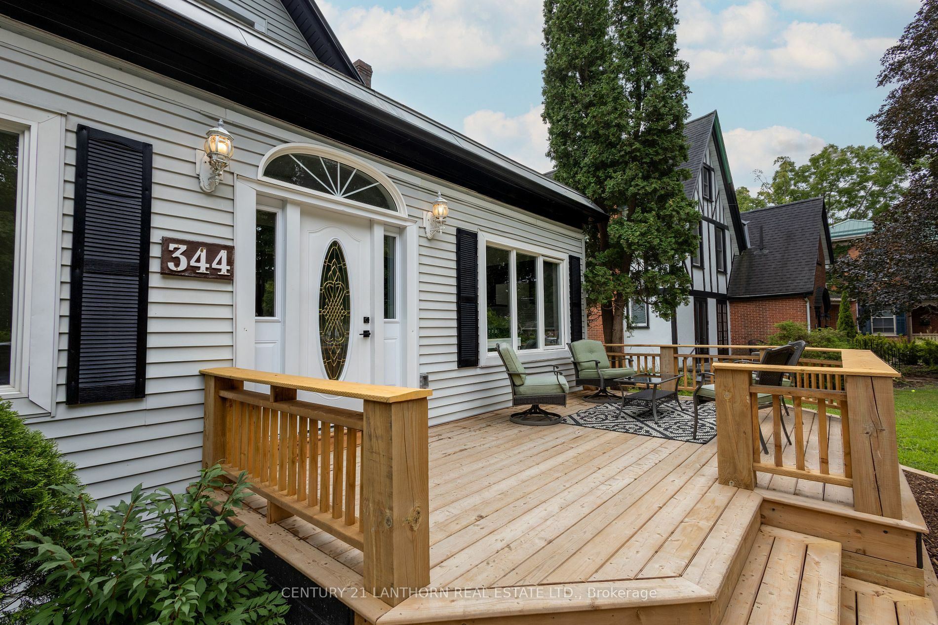 Property Photo:  344 Picton Main St  ON K0K 2T0 