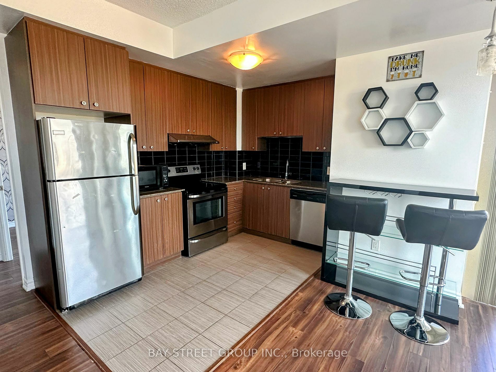 Property Photo:  8323 Kennedy Rd 522  ON L3R 5W7 