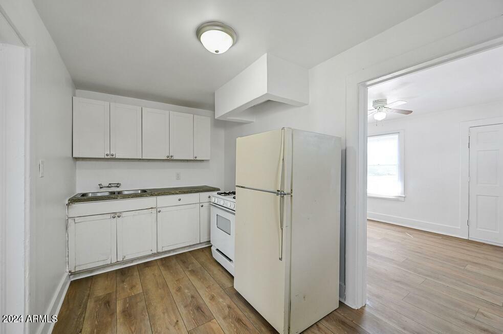 Property Photo:  2102 W Adams Street  AZ 85009 