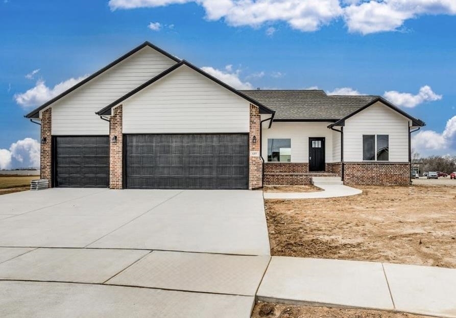 Property Photo: 137 N Ripley Ct KS 67037