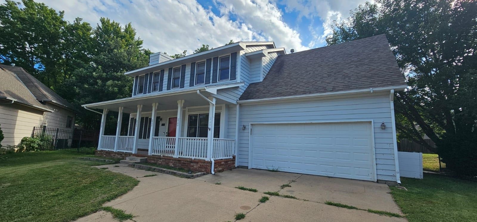 Property Photo:  913 E Terrace Ct.  KS 67037 