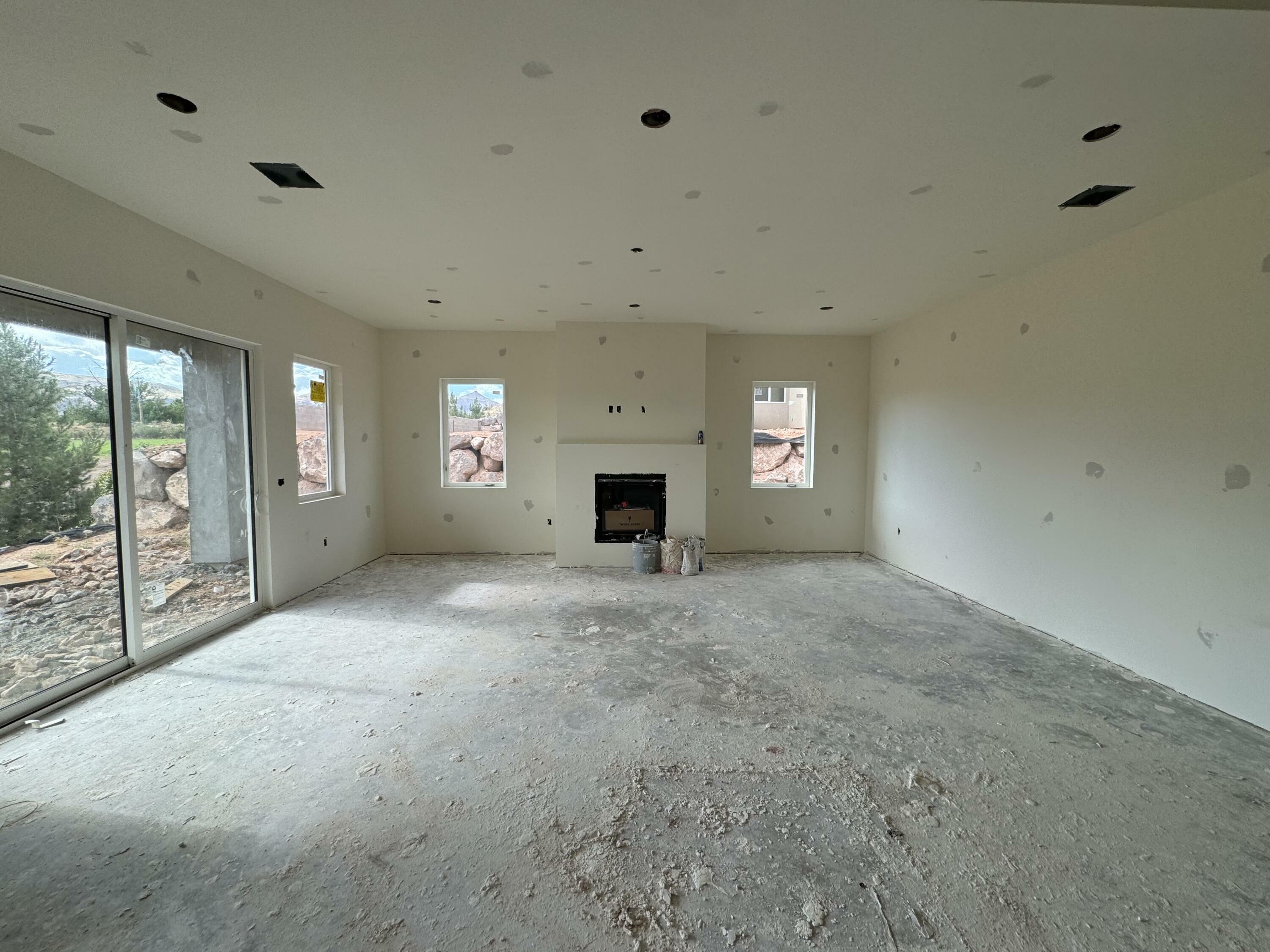 Property Photo:  711 S 1200 W  UT 84737 