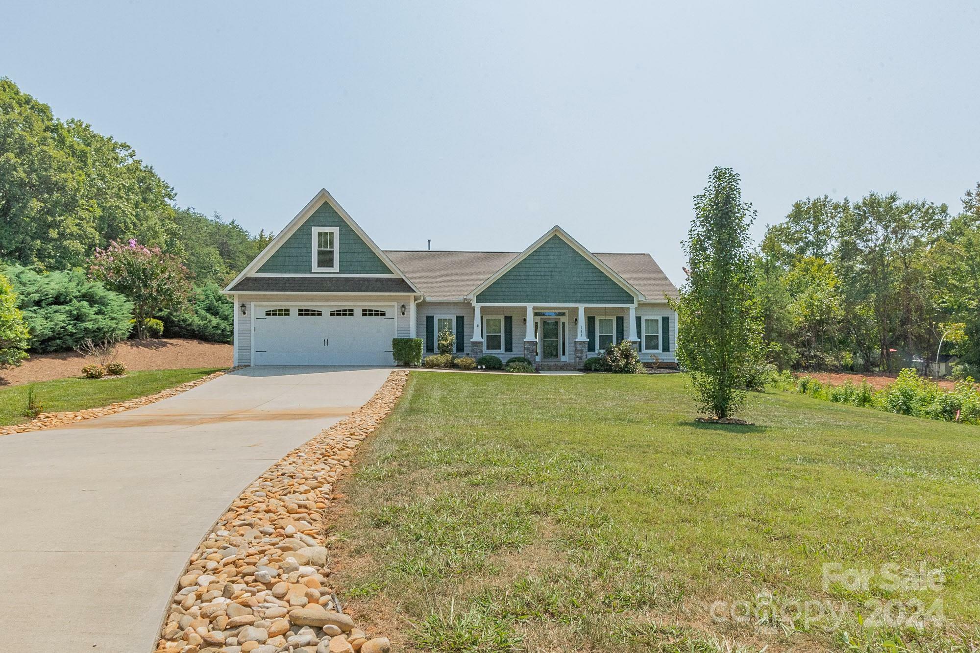 Property Photo:  111 Bayhill Road  NC 28147 