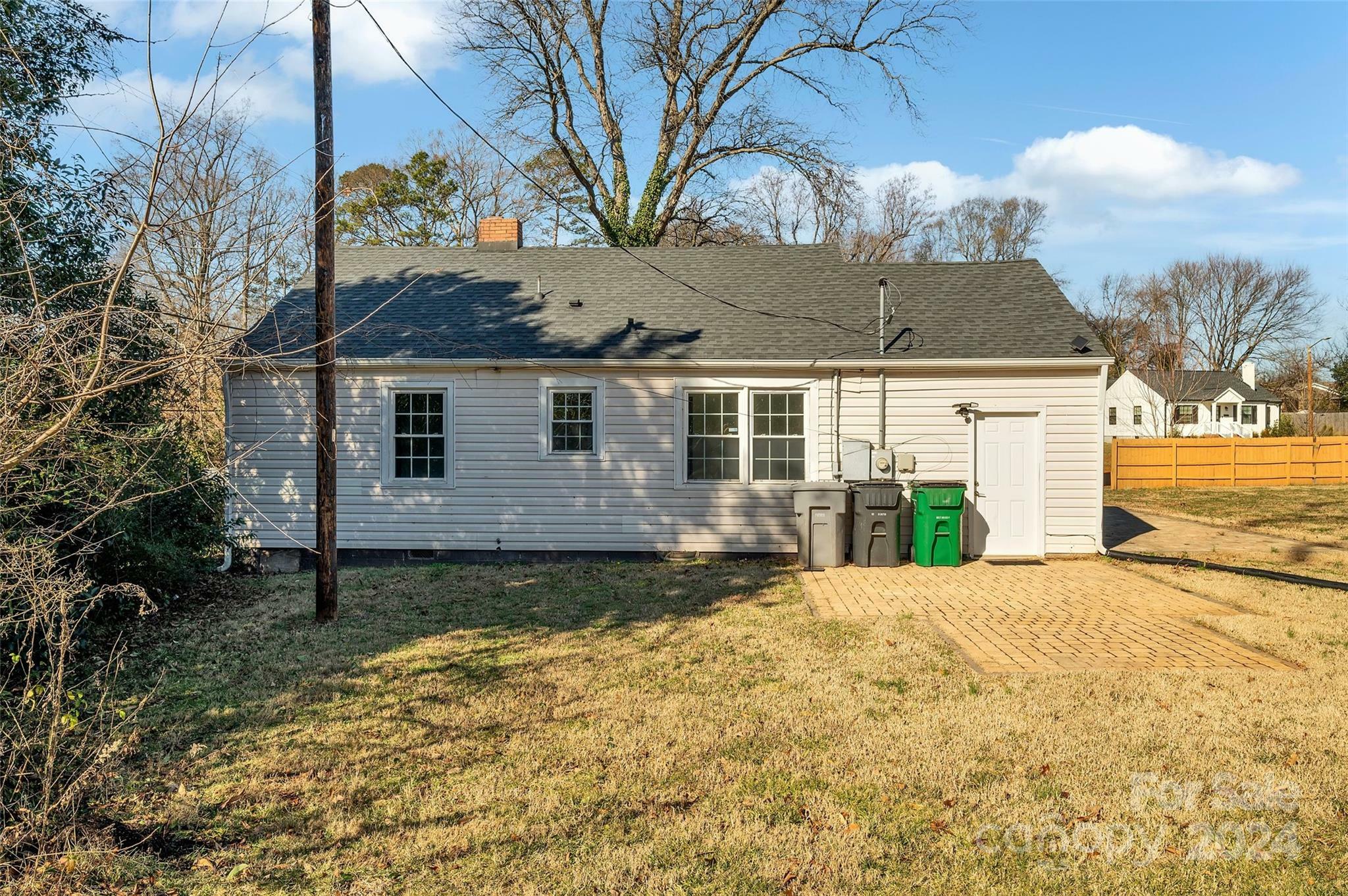 Property Photo:  2831 Cowles Road  NC 28208 