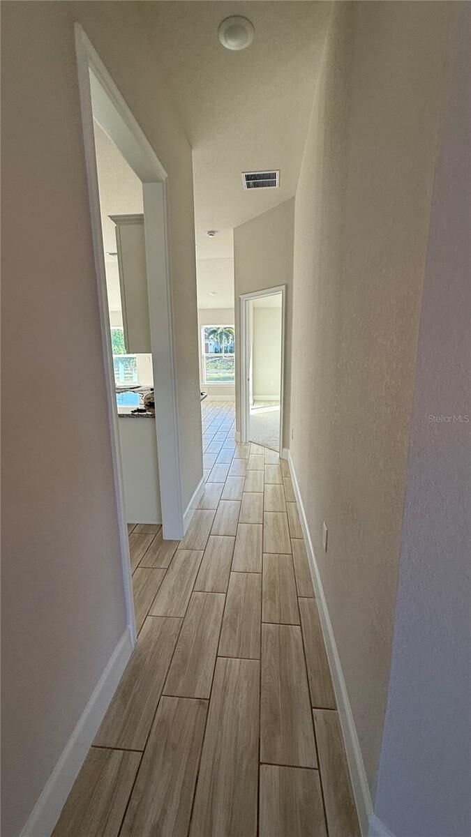 Property Photo: 2624 Averland Loop FL 34287