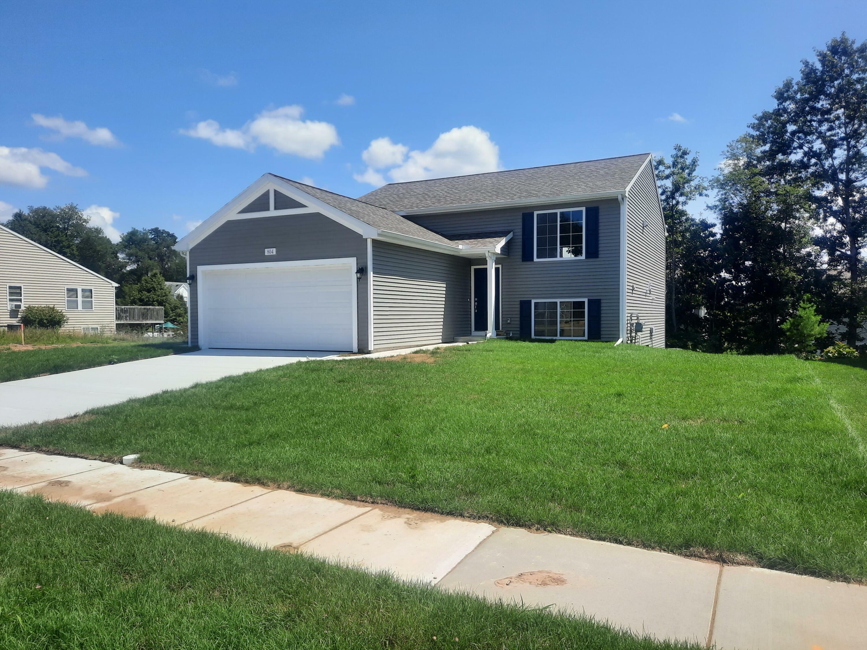 Property Photo: 804 Parkwood Drive MI 48838